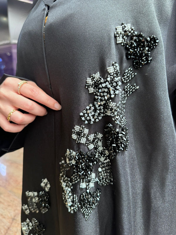 Buthaina black abaya