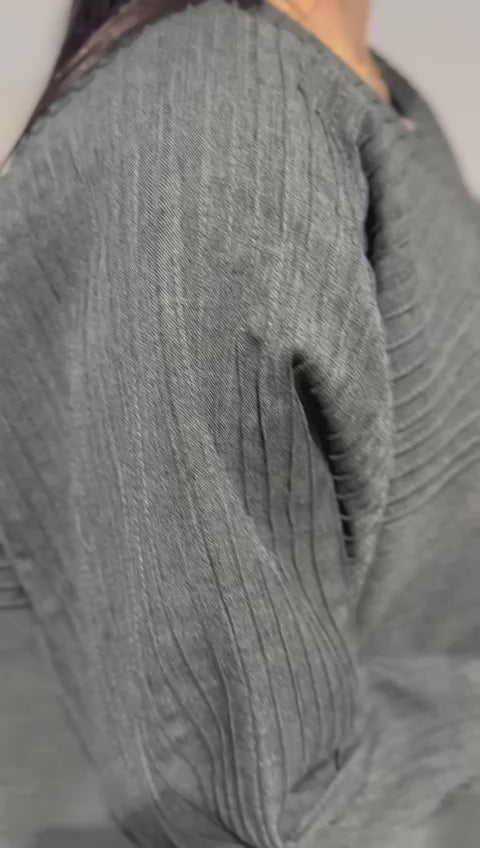 Linen lines abaya